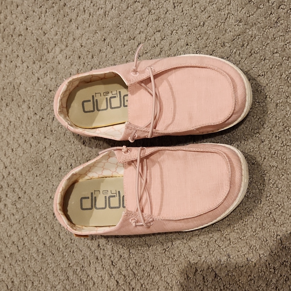 Hey Dude Linen Cotton Candy shoes. Ladies 6, Youth 2-3